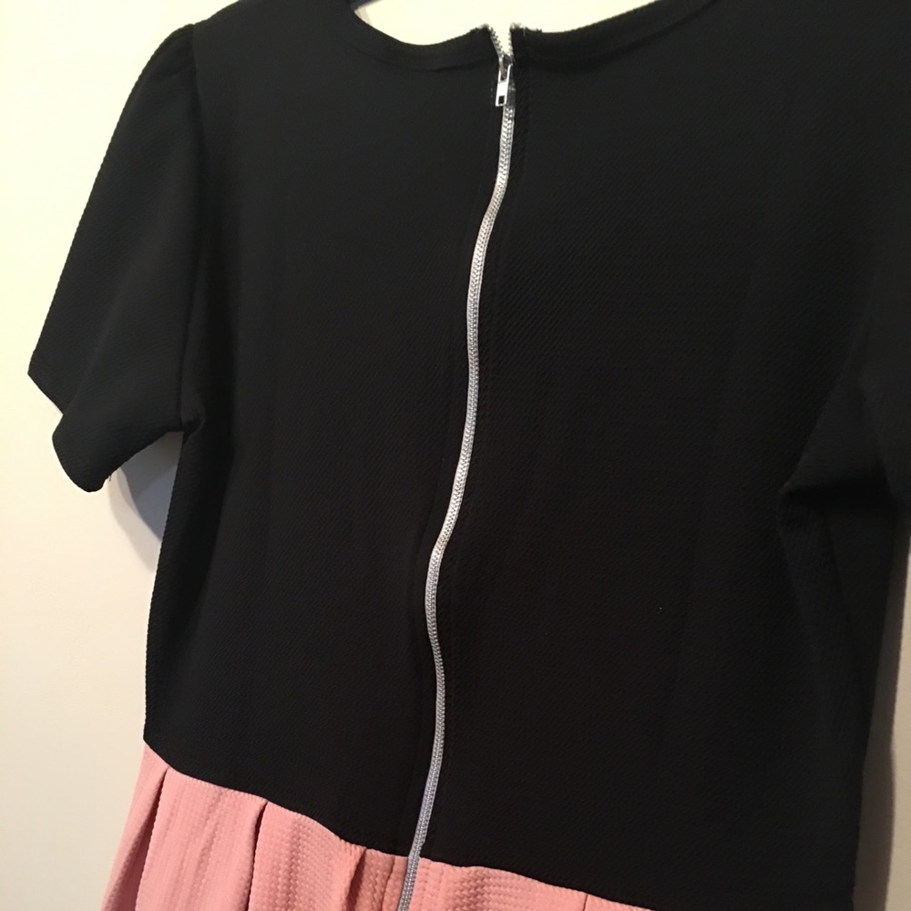Lularoe Amelia - Picture 2 of 4